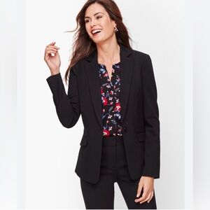 NWT Talbots Plus Fabric knit in Italy Blazer, Size 16W Color Black
